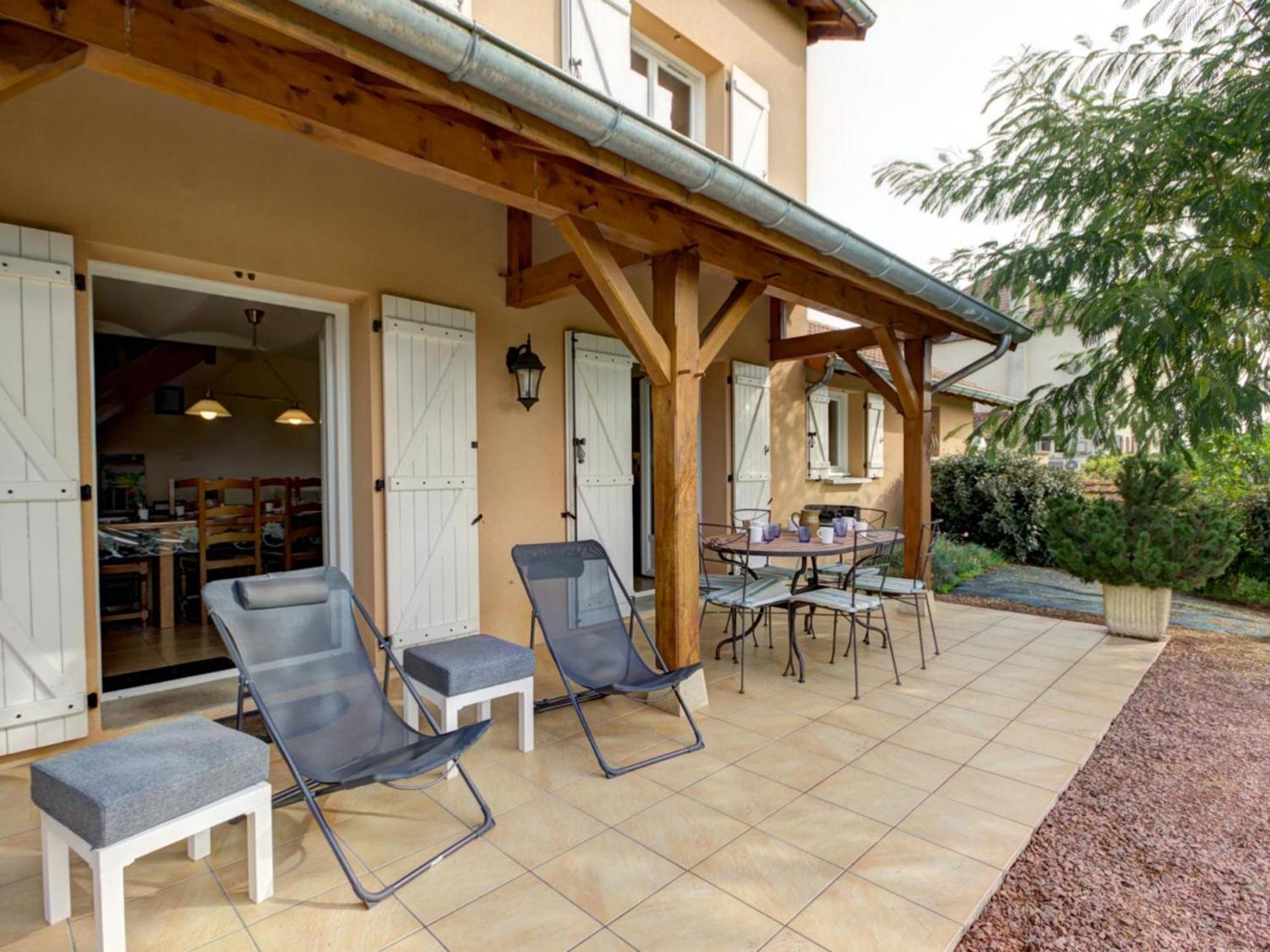 Gite Cosy Avec Poele, Terrasse Et Jardin Prive A Saint-Forgeux-Lespinasse - Fr-1-496-37 Exterior photo